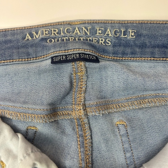 American Eagle Outfitters Women's Light Blue Jeans size 2 (f) - Picture 4 of 6